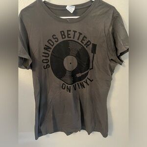 Grey graphic tee
